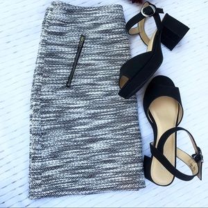 LOFT | B&W Flattering Pencil Skirt 6P